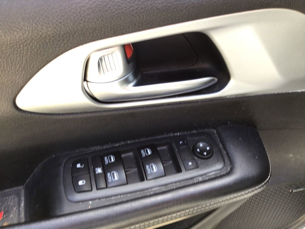 Used 2019 Chrysler Pacifica Touring-L Plus w/ S Appearance Package image 16