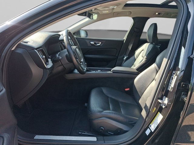 Used 2021 Volvo V60 T5 Cross Country AWD/4WD image 15
