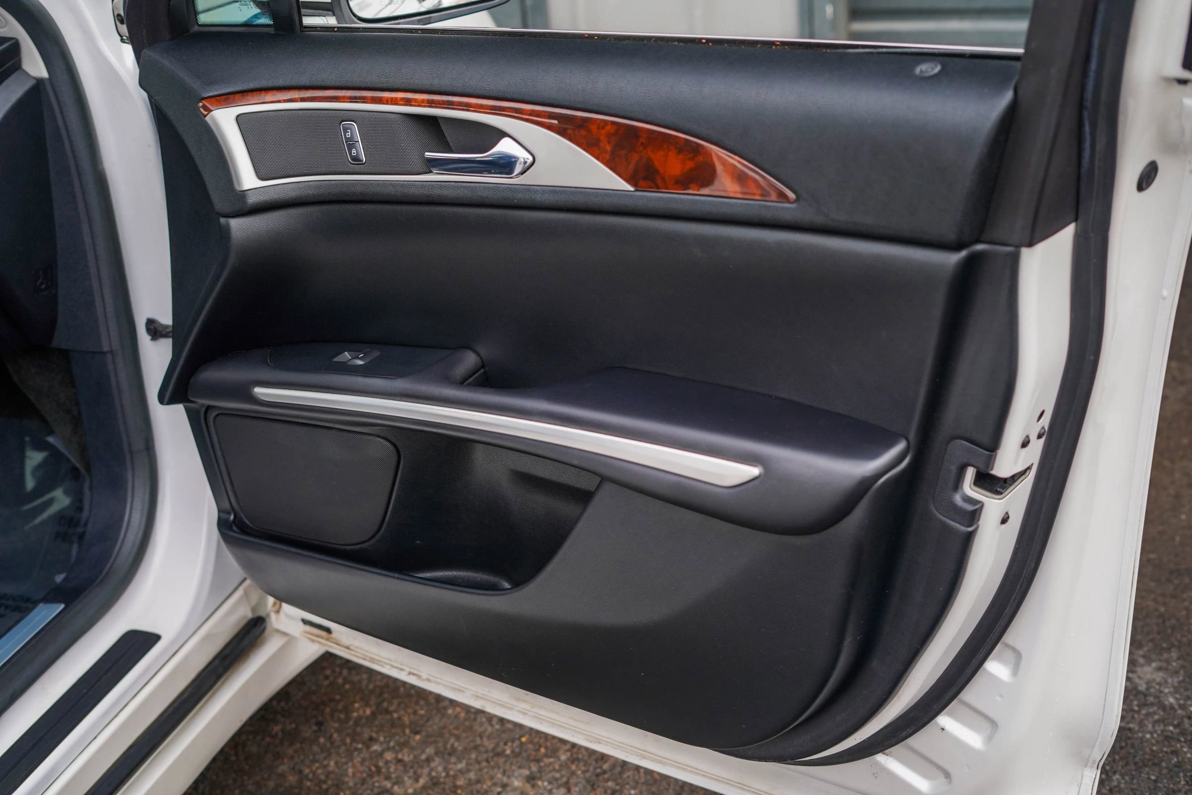 Used 2016 Lincoln MKZ AWD w/ Equipment Group 300A Reserve image 21