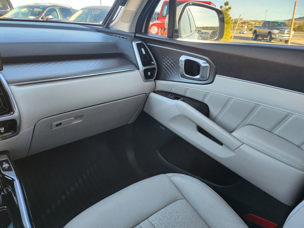 Used 2024 Kia Sorento SX Prestige image 27
