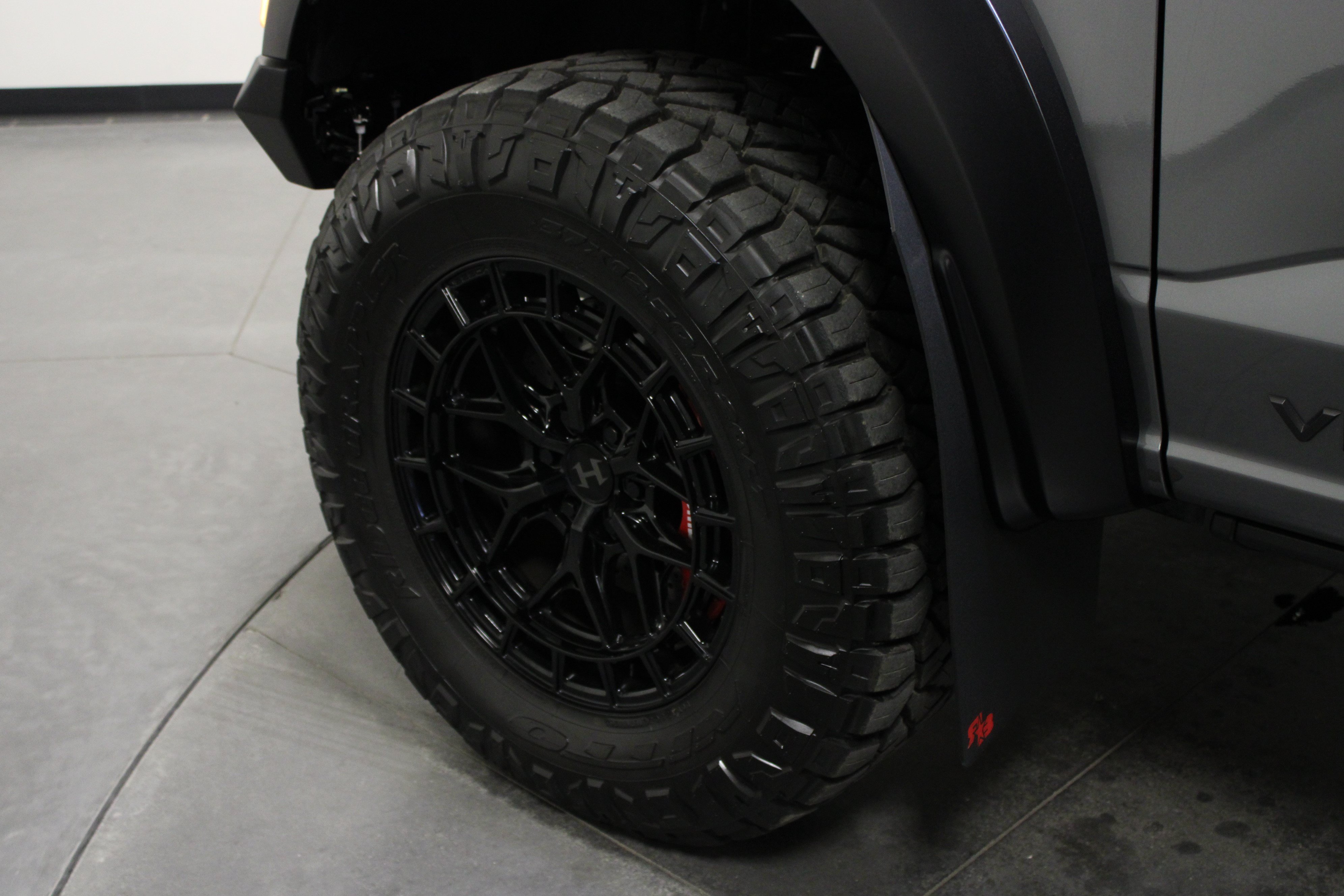 Used 2025 Ford F150 Raptor w/ Equipment Group 803A Raptor R AWD/4WD image 10