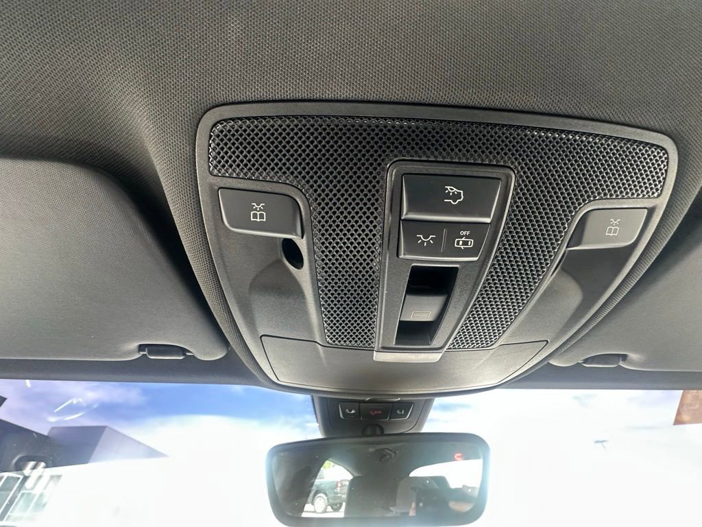 Used 2018 Mercedes-Benz CLA 250 image 21