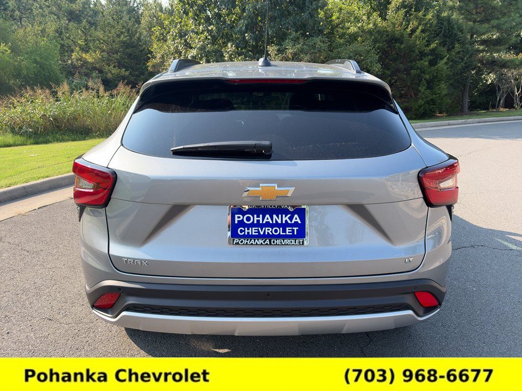 New 2026 Chevrolet Trax LT w/ Driver Confidence Package FWD image 6