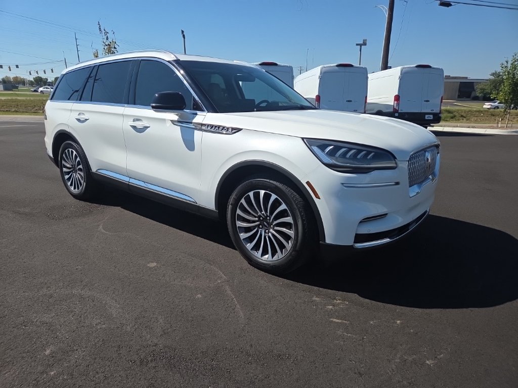 Used 2024 Lincoln Aviator 2WD w/ Premium Package image 22
