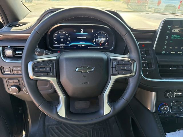 Used 2024 Chevrolet Suburban Z71 w/ Luxury Package image 5