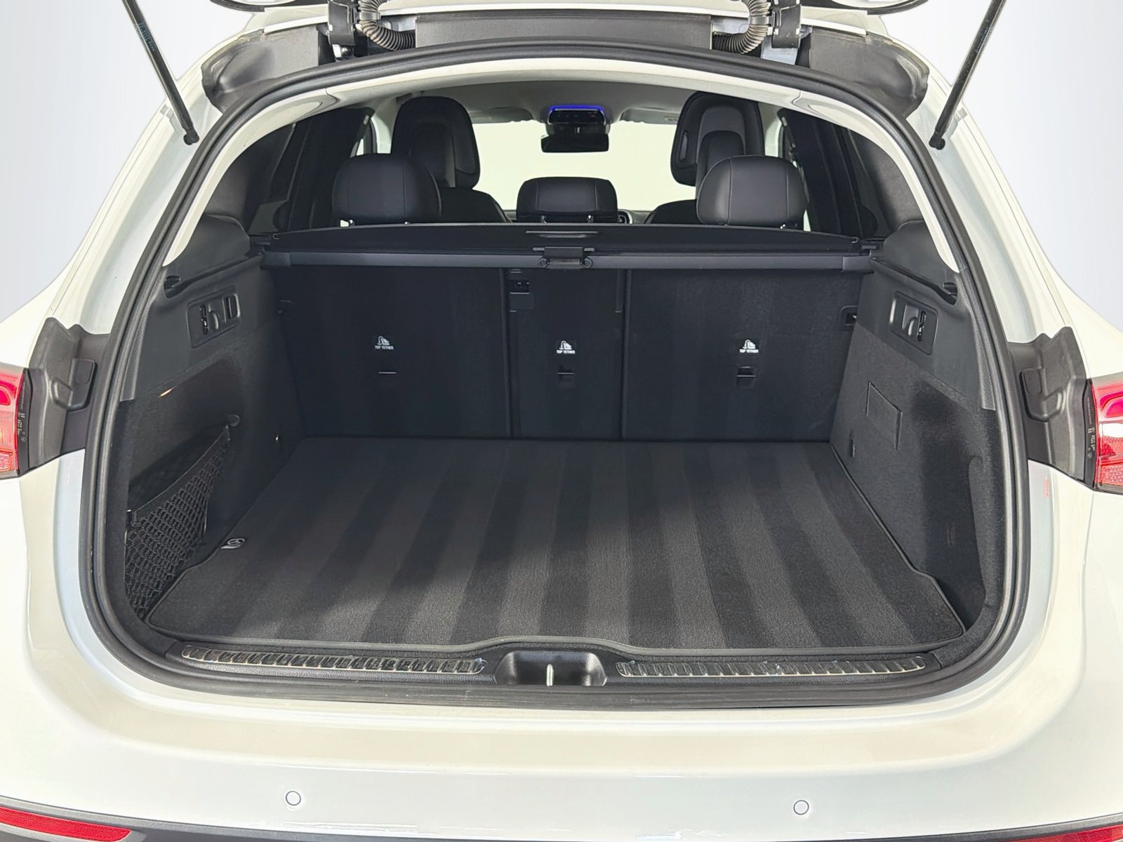 Used 2024 Mercedes-Benz GLC 300 4MATIC image 26