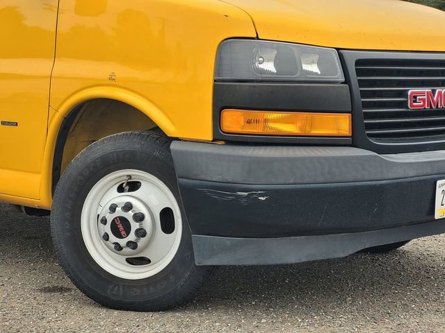 Used 2019 GMC Savana 3500 Extended w/ Driver Convenience Package image 3