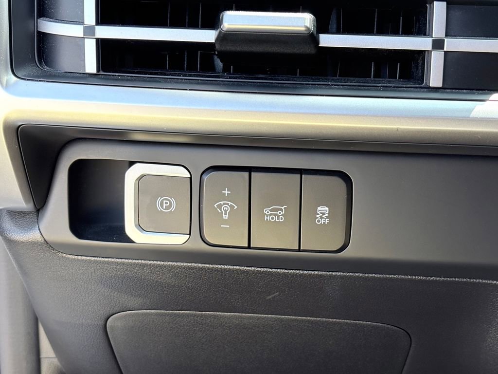 Used 2024 Hyundai Santa Fe SEL FWD image 24