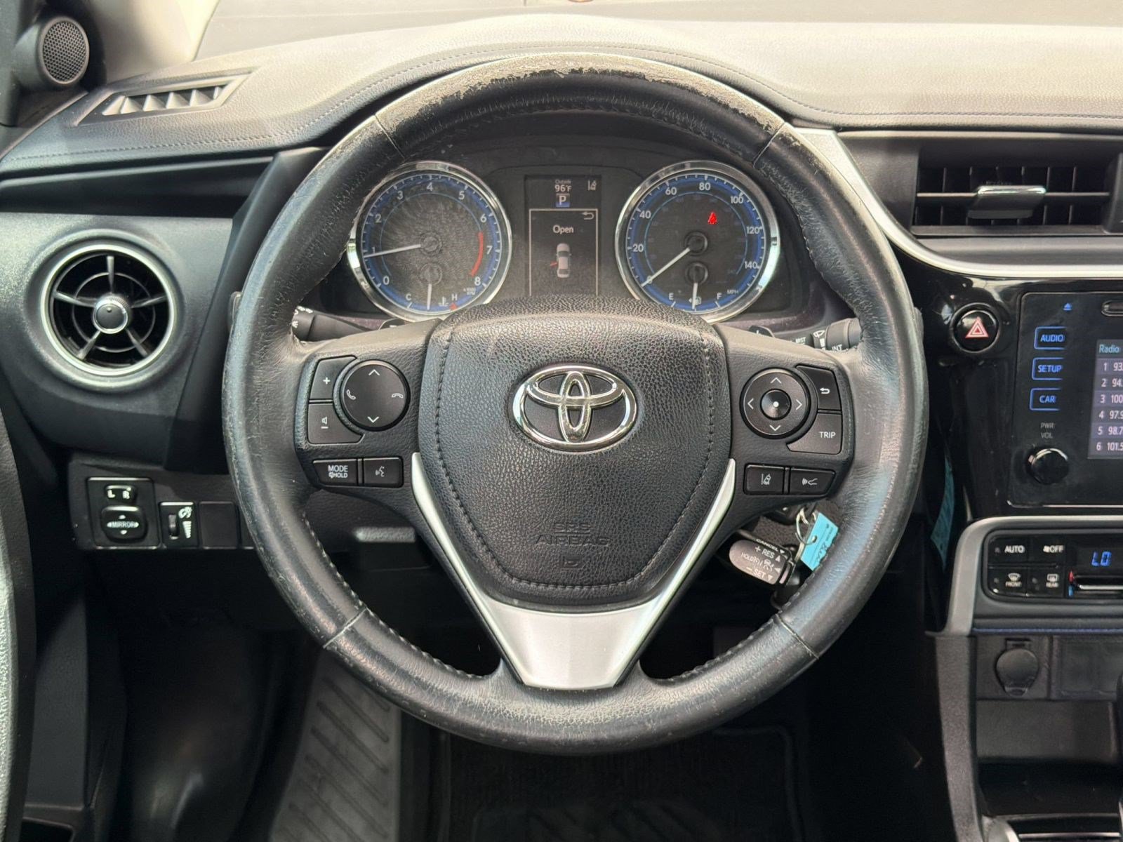 Used 2018 Toyota Corolla SE FWD image 11