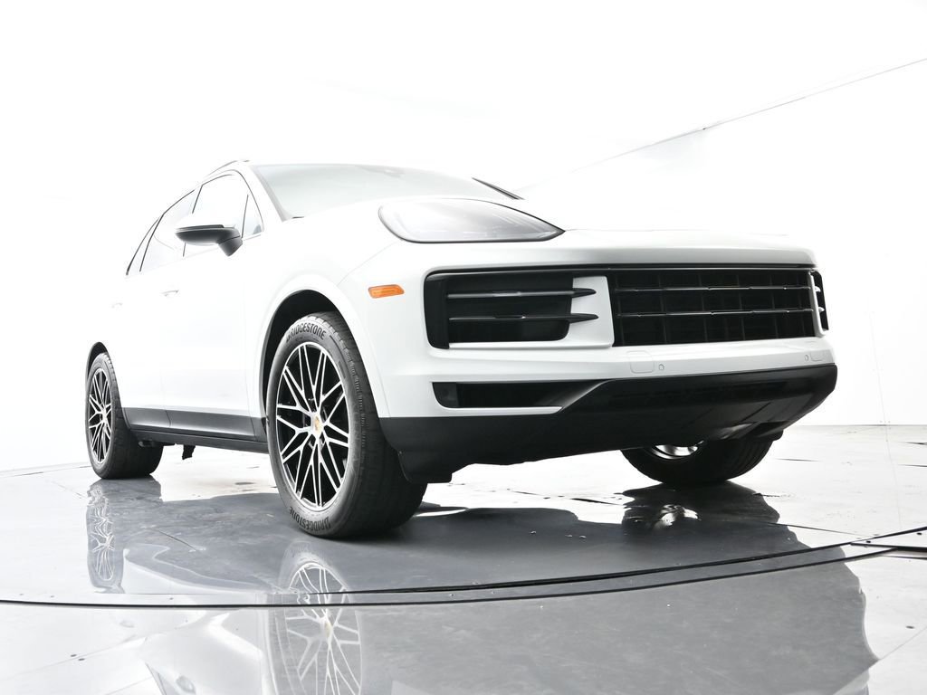 Certified 2024 Porsche Cayenne image 51