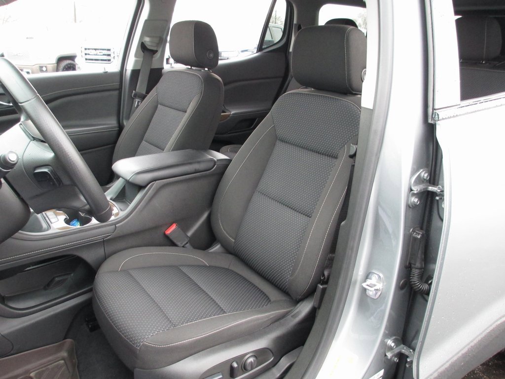 Used 2023 GMC Acadia SLE w/ Driver Convenience Package image 17