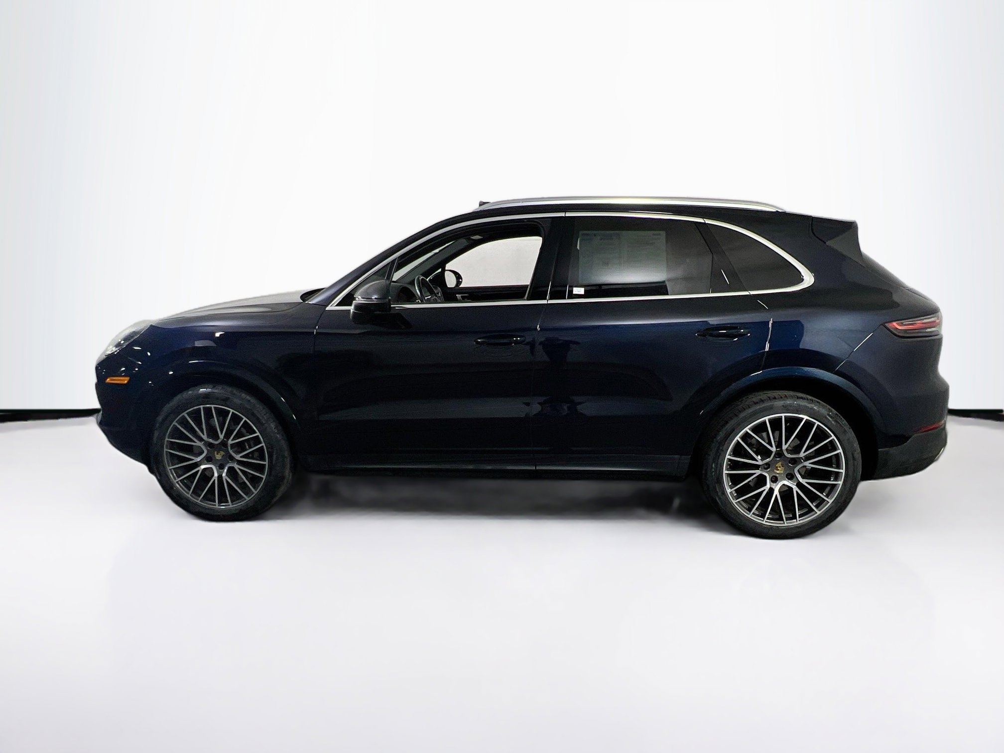 Used 2021 Porsche Cayenne image 8