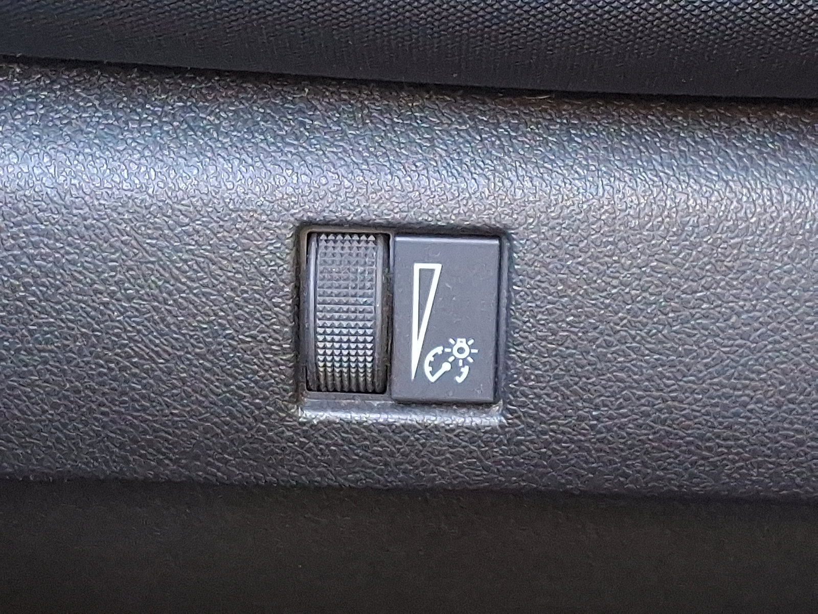 Certified 2023 Chevrolet Colorado Z71 w/ Z71 Convenience Package 2 image 24