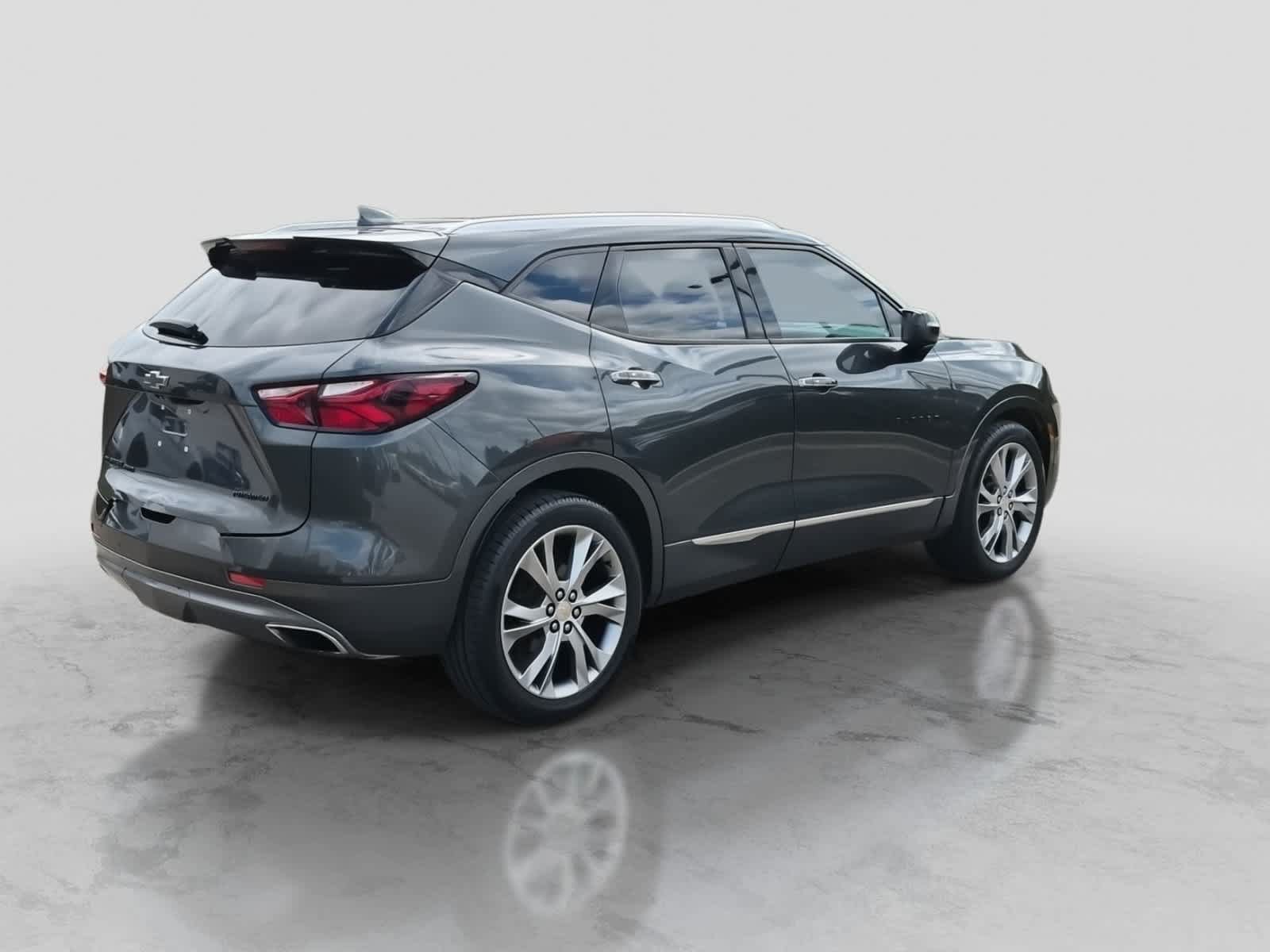 Used 2019 Chevrolet Blazer Premier w/ Sun and Wheels Package AWD/4WD image 8