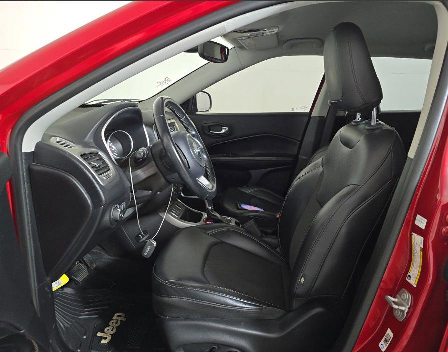 Used 2019 Jeep Compass Latitude w/ Popular Equipment Group image 10