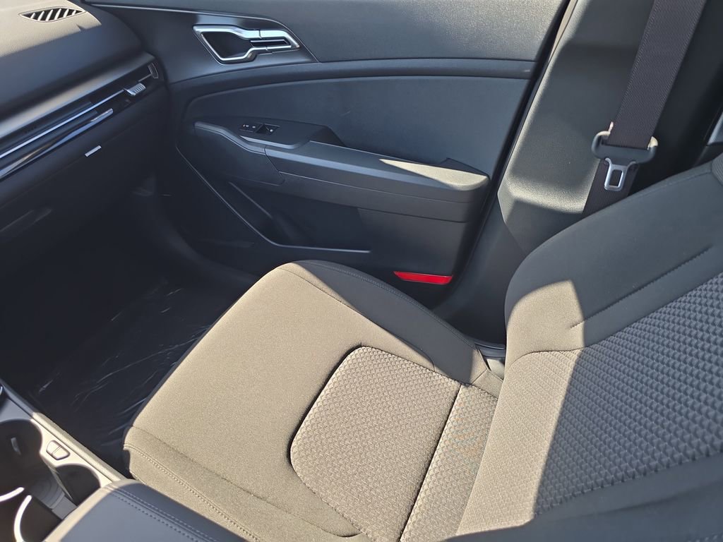 New 2026 Kia Sportage LX image 15