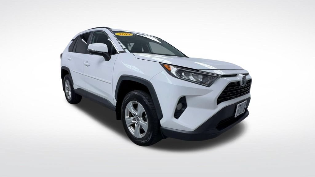 Used 2019 Toyota RAV4 XLE AWD/4WD image 19