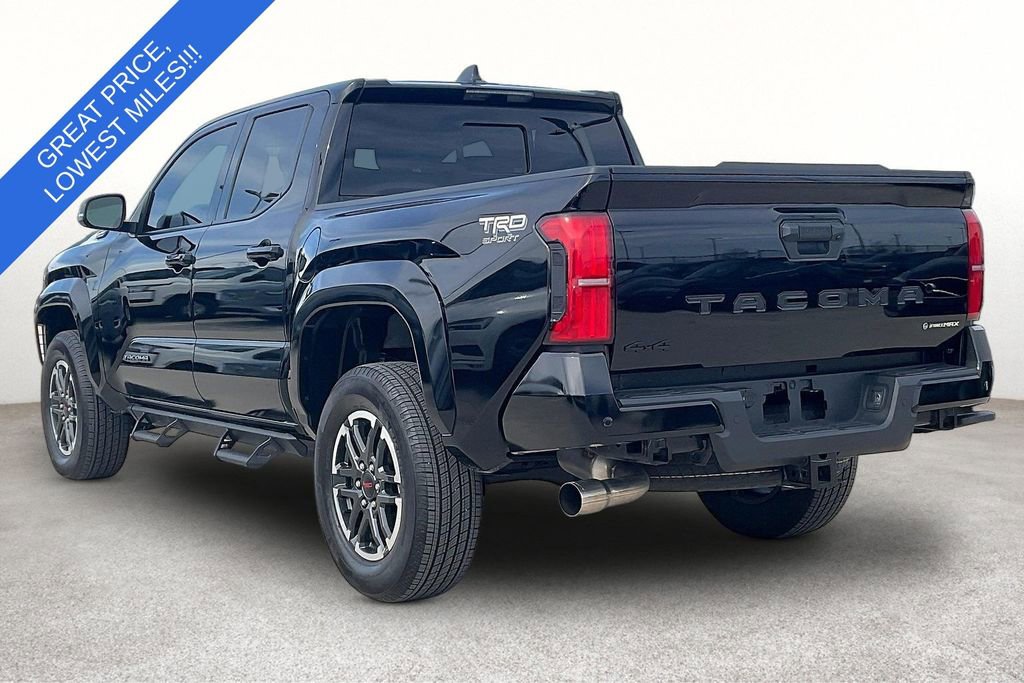 Used 2025 Toyota Tacoma TRD Sport w/ TRD Sport Upgrade Package image 17