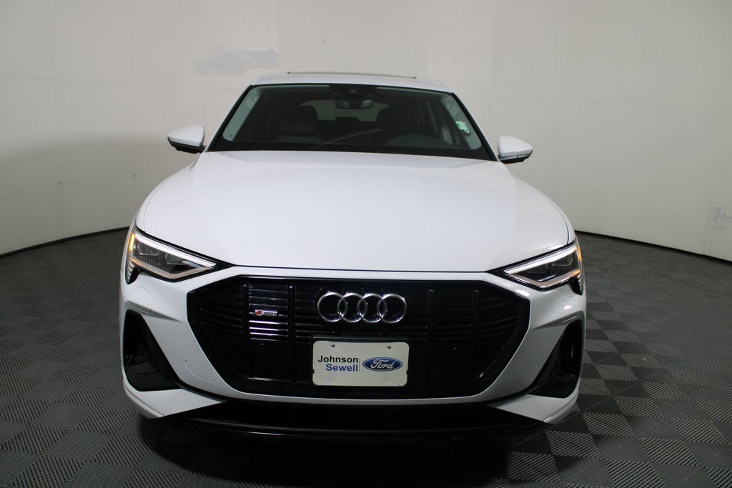Used 2021 Audi e-tron Premium Plus w/ Premium Plus Package image 3