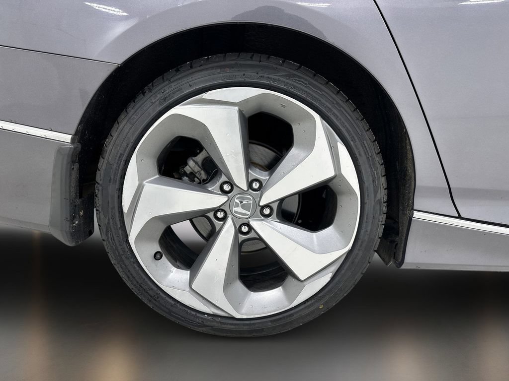 Used 2019 Honda Accord Touring image 10