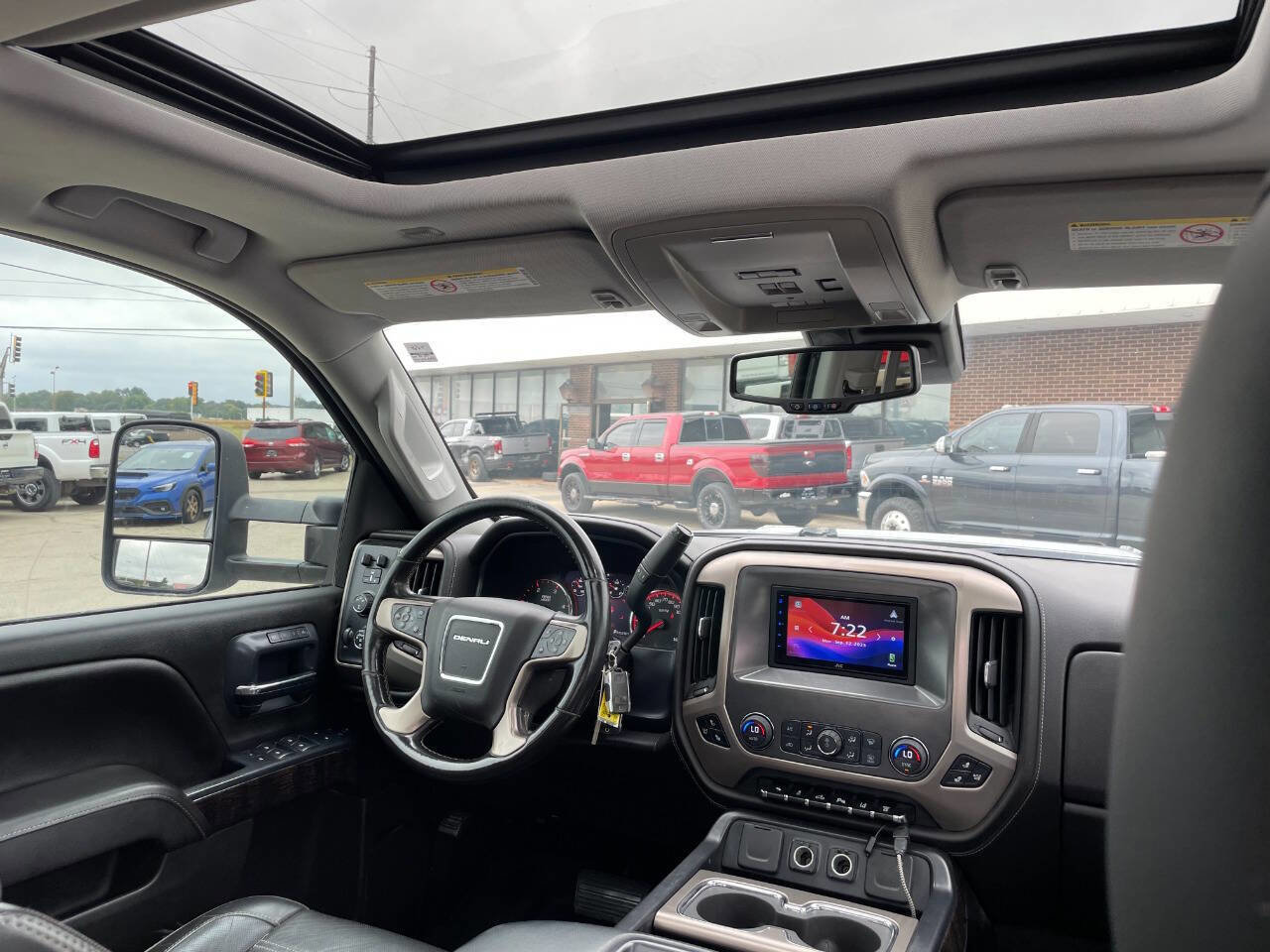 Used 2015 GMC Sierra 3500 Denali w/ Duramax Plus Package image 30