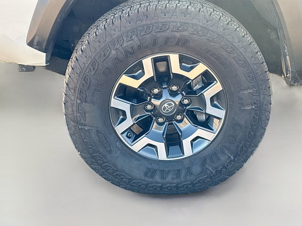 Used 2021 Toyota Tacoma TRD Off-Road image 28