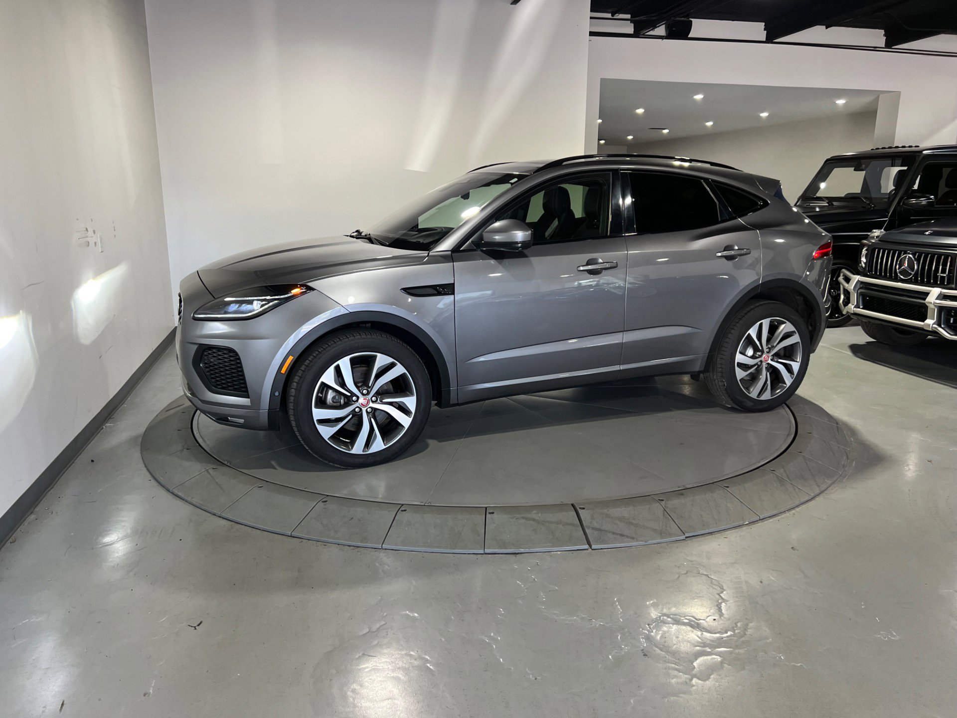 Used 2021 Jaguar E-PACE 300 Sport image 4