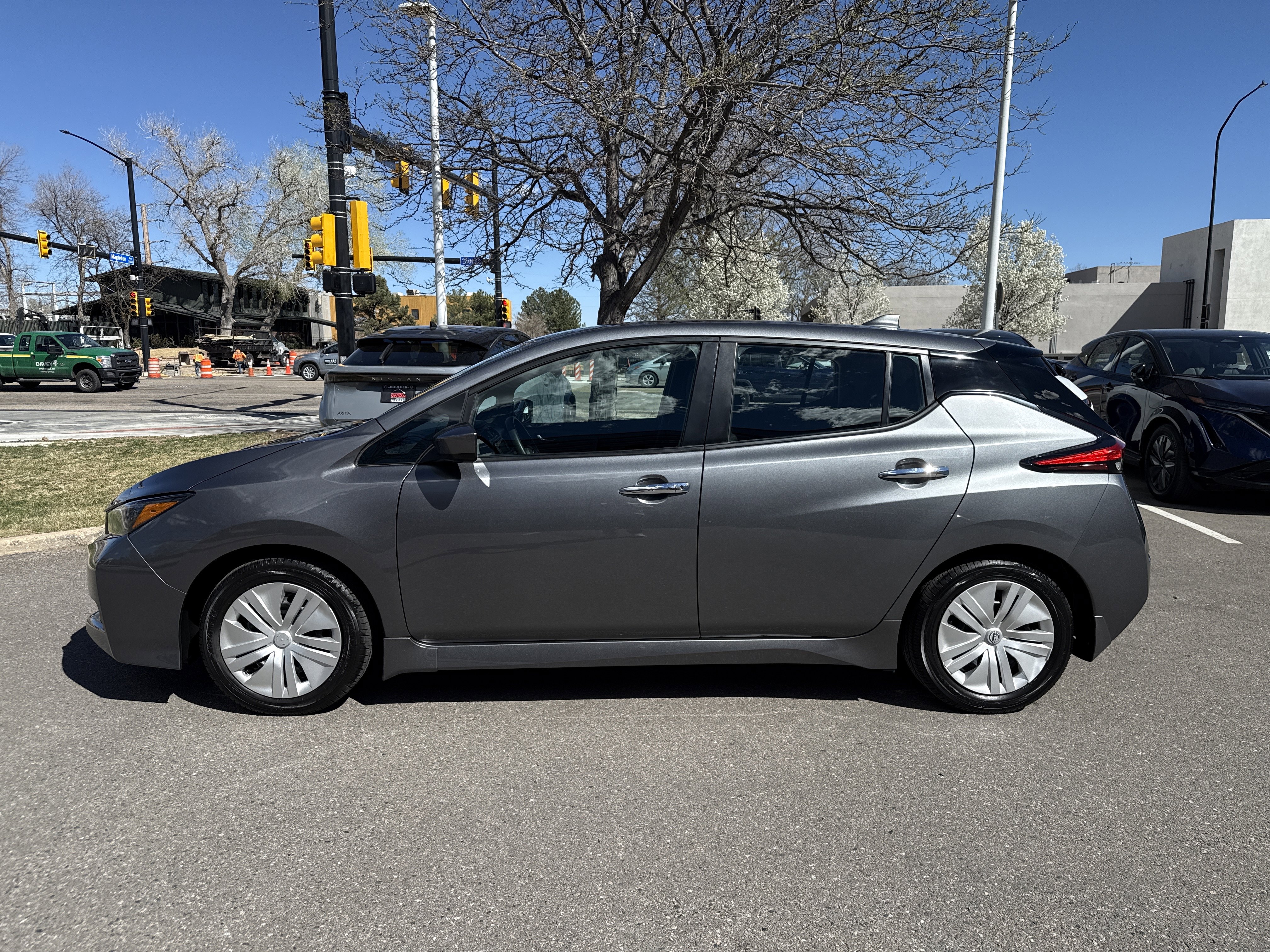 Certified 2023 Nissan Leaf S image 6