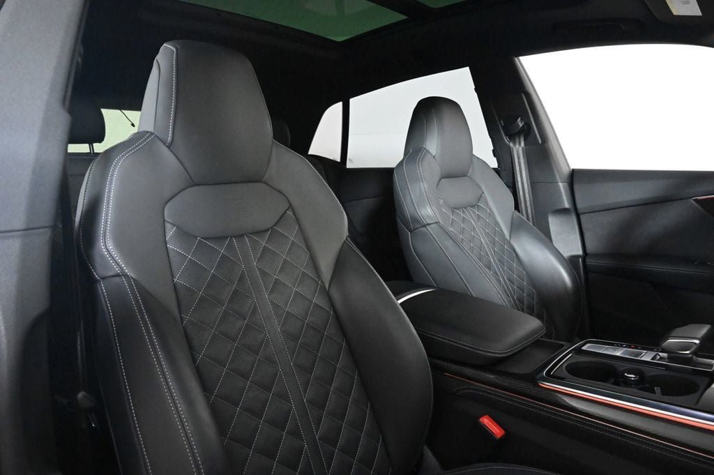 Used 2023 Audi SQ8 Premium Plus w/ Executive Package AWD/4WD image 16