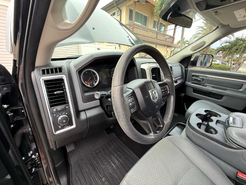 Used 2018 RAM 1500 Classic SLT image 20