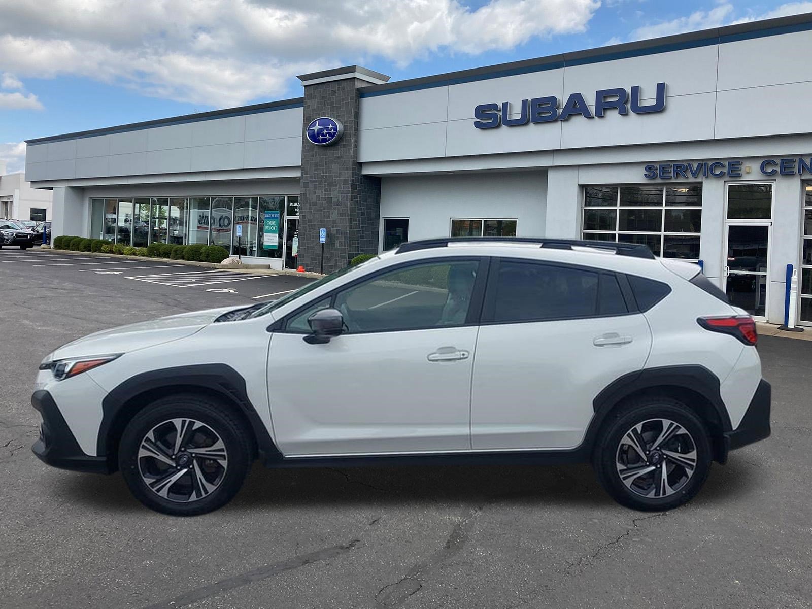 Used 2024 Subaru Crosstrek 2.0i Premium AWD/4WD image 4