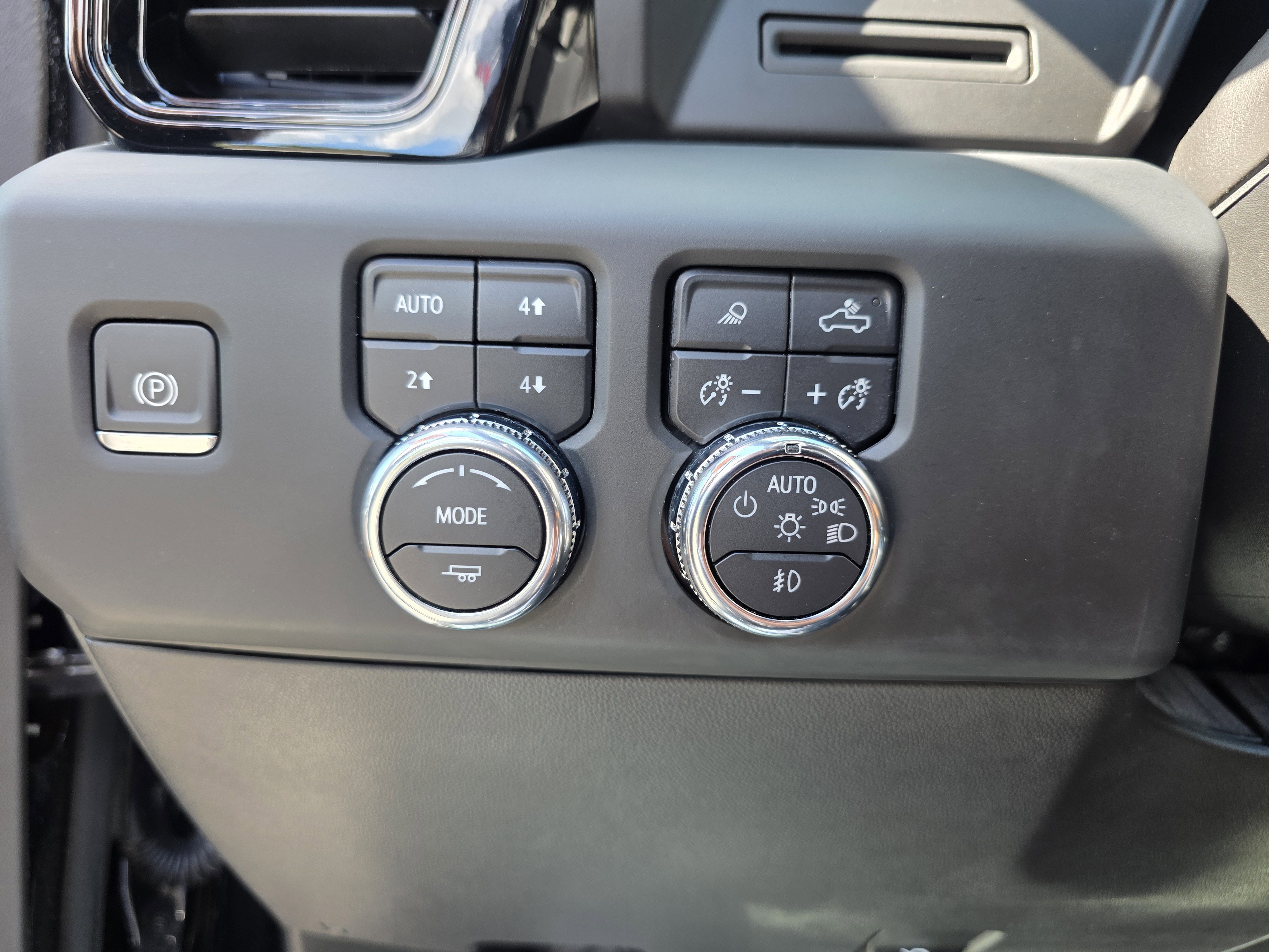 Used 2023 GMC Sierra 1500 AT4 w/ AT4 Premium Package image 29