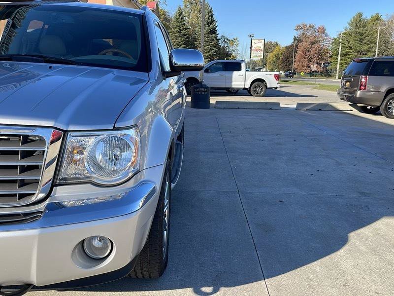 Used 2008 Chrysler Aspen Limited AWD/4WD image 4