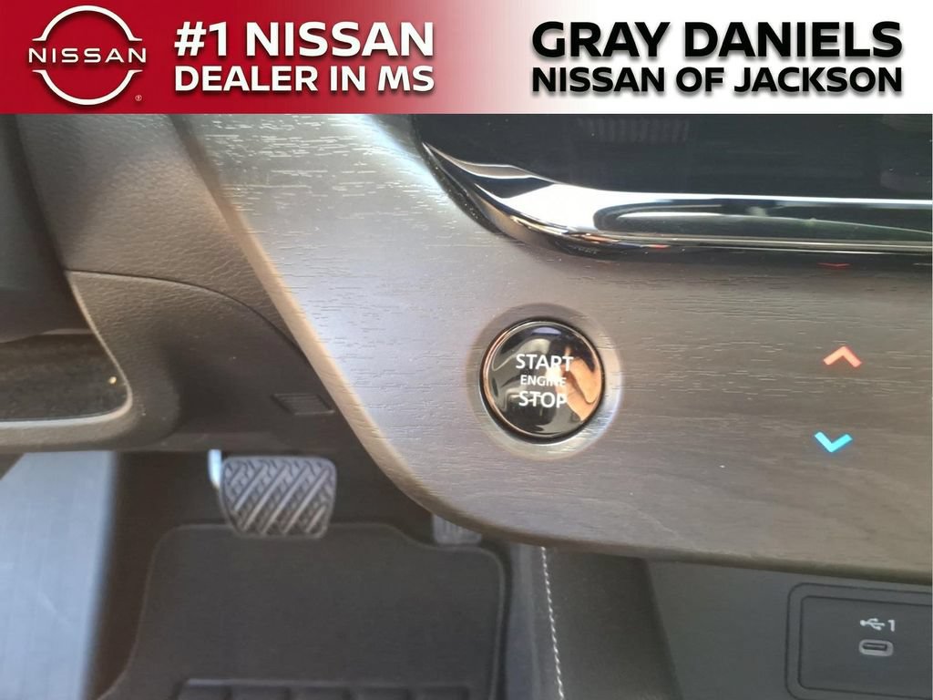 New 2025 Nissan Murano SL AWD/4WD image 16