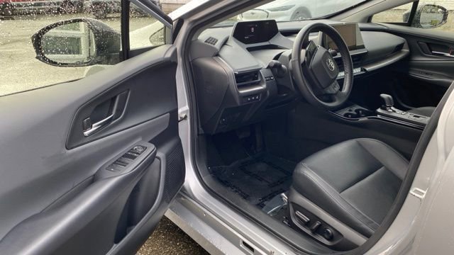 Used 2023 Toyota Prius XLE image 27
