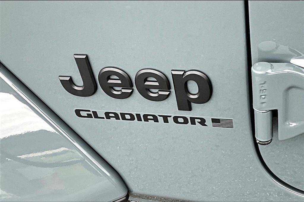 New 2025 Jeep Gladiator Sport AWD/4WD image 10