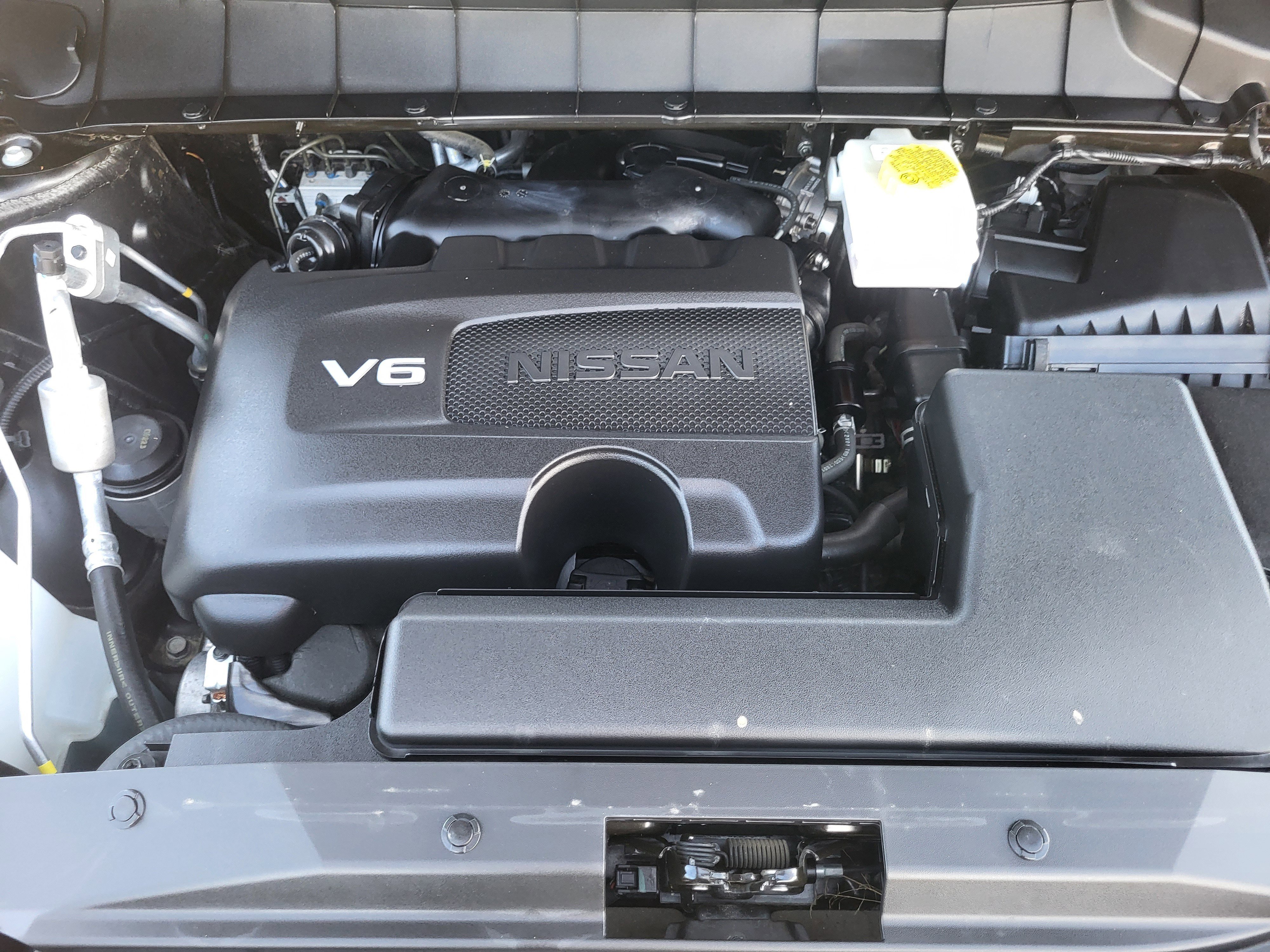 Used 2024 Nissan Pathfinder SL w/ Black Appearance Package AWD/4WD image 26