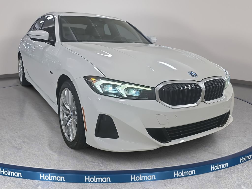 Used 2023 BMW 330e w/ Premium Package image 4