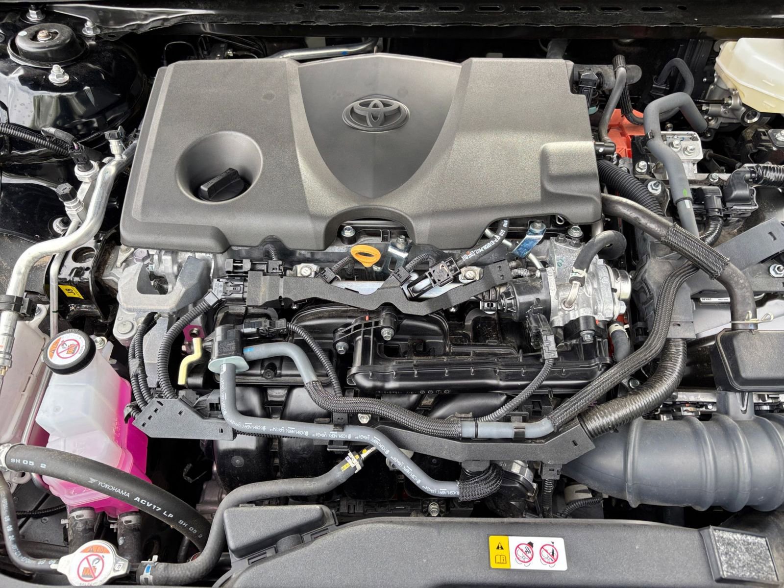 Used 2025 Toyota Camry LE FWD image 32