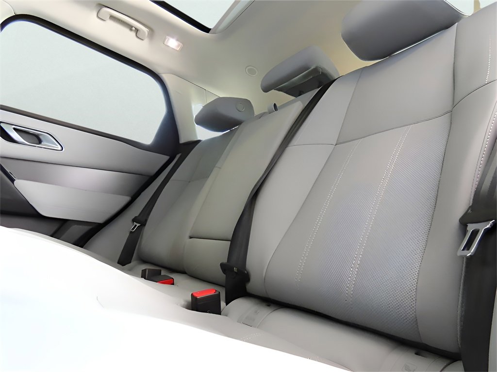 Used 2025 Land Rover Range Rover Velar Dynamic SE image 23