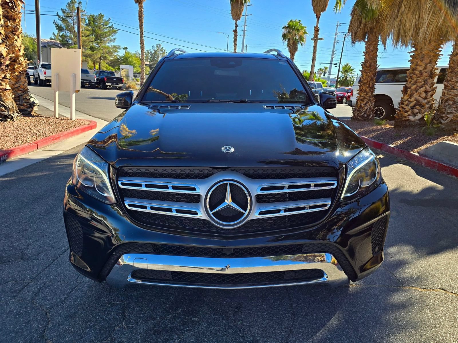 Used 2018 Mercedes-Benz GLS 450 4MATIC image 2