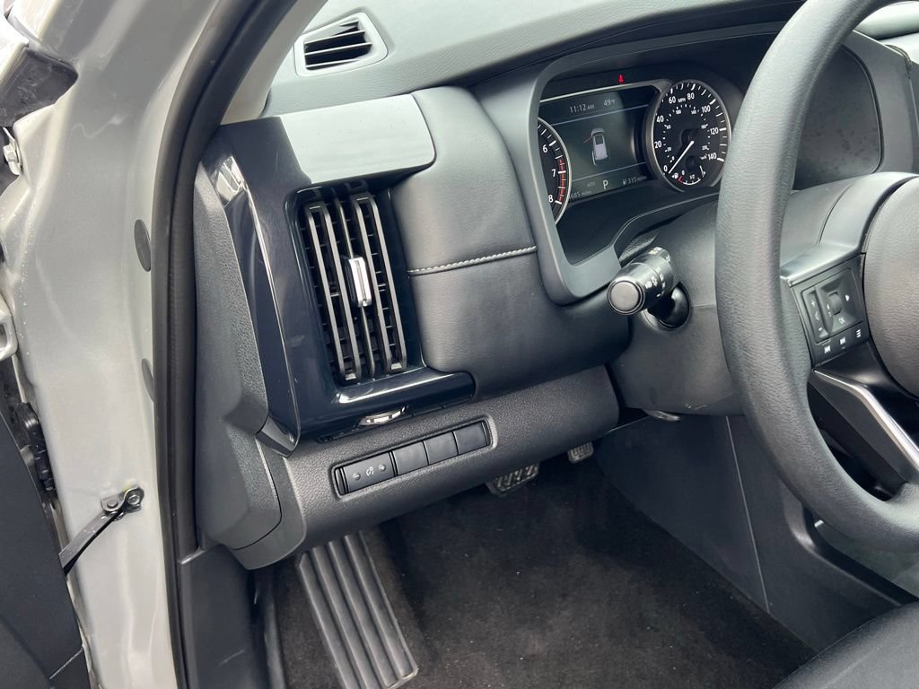 Used 2024 Nissan Pathfinder S AWD/4WD image 11