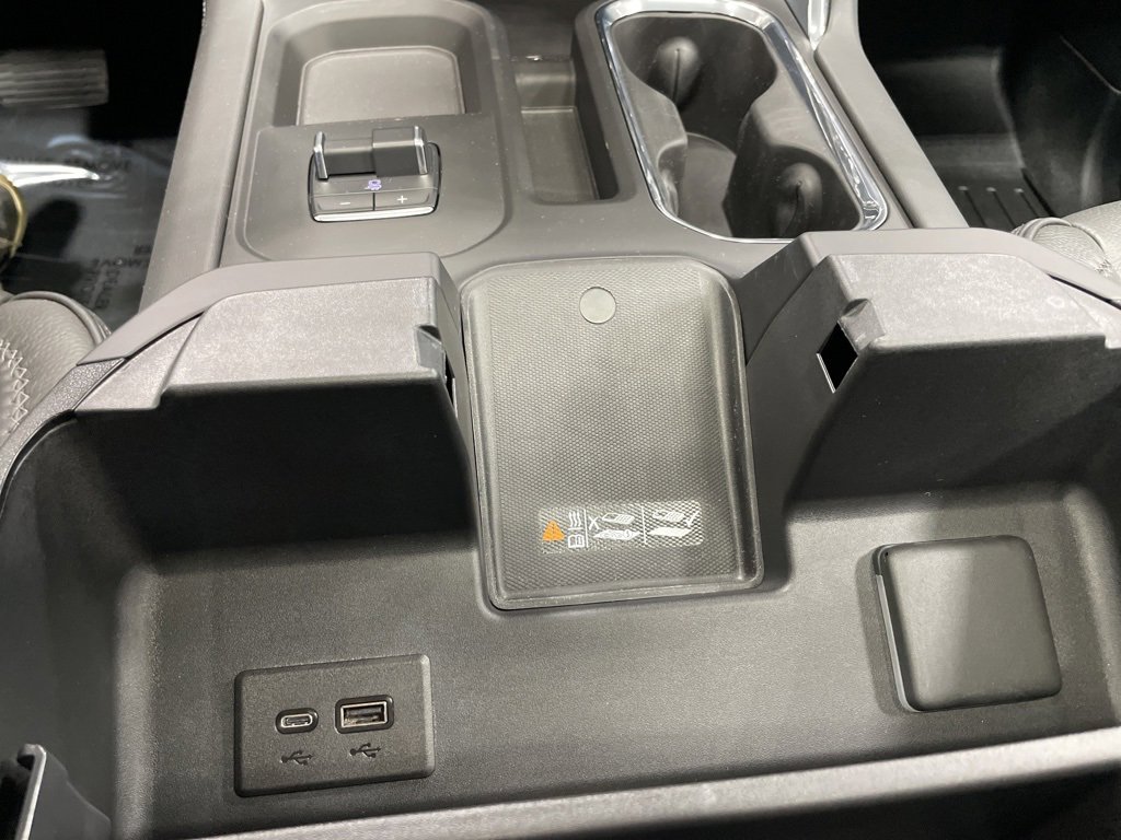 Used 2025 GMC Sierra 2500 Denali w/ Denali Reserve Package image 56