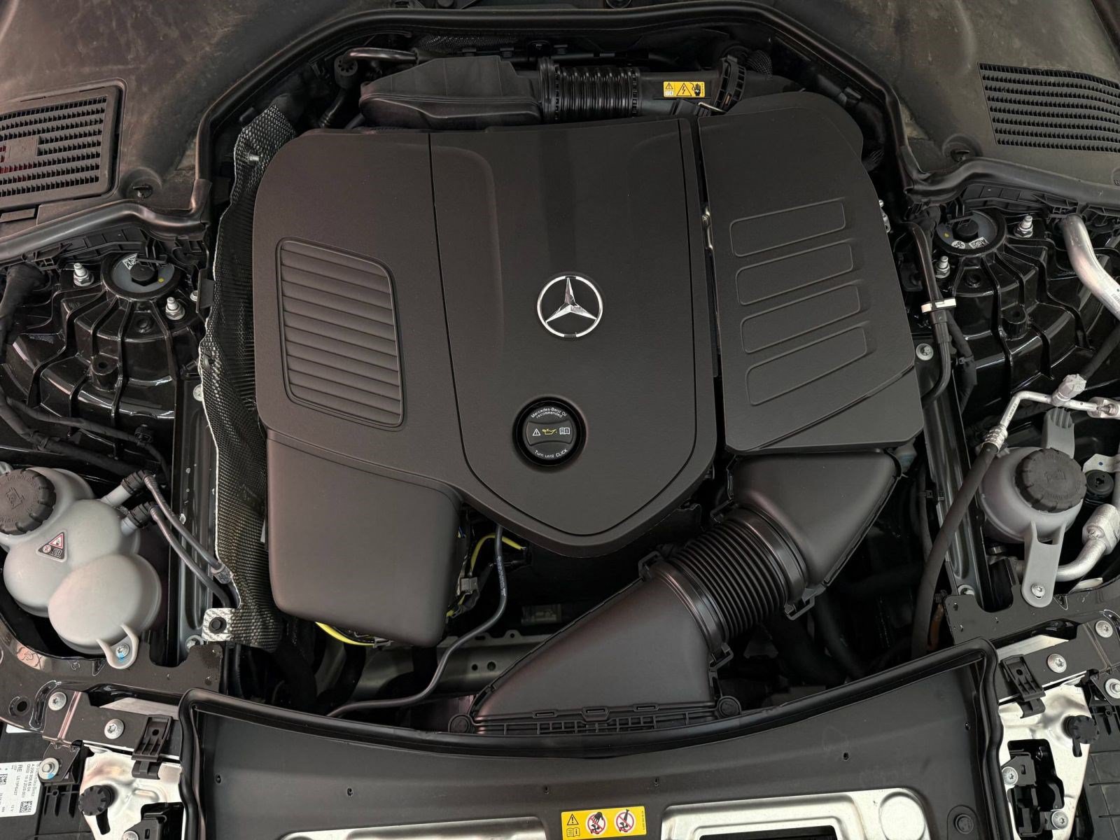 New 2026 Mercedes-Benz C 300 4MATIC Sedan image 32