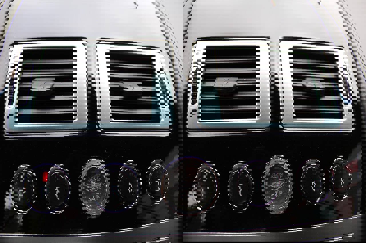 Used 2006 Aston Martin DB9 Volante image 16