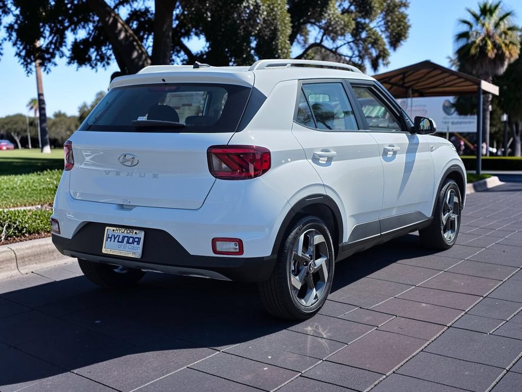 New 2026 Hyundai Venue SEL FWD image 5