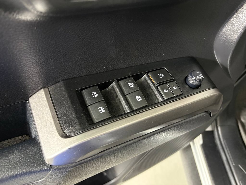 Used 2023 Toyota Tacoma SR5 RWD image 18