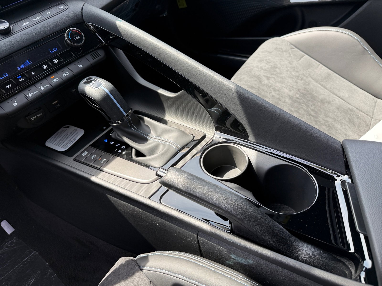 New 2026 Hyundai Elantra N FWD image 13