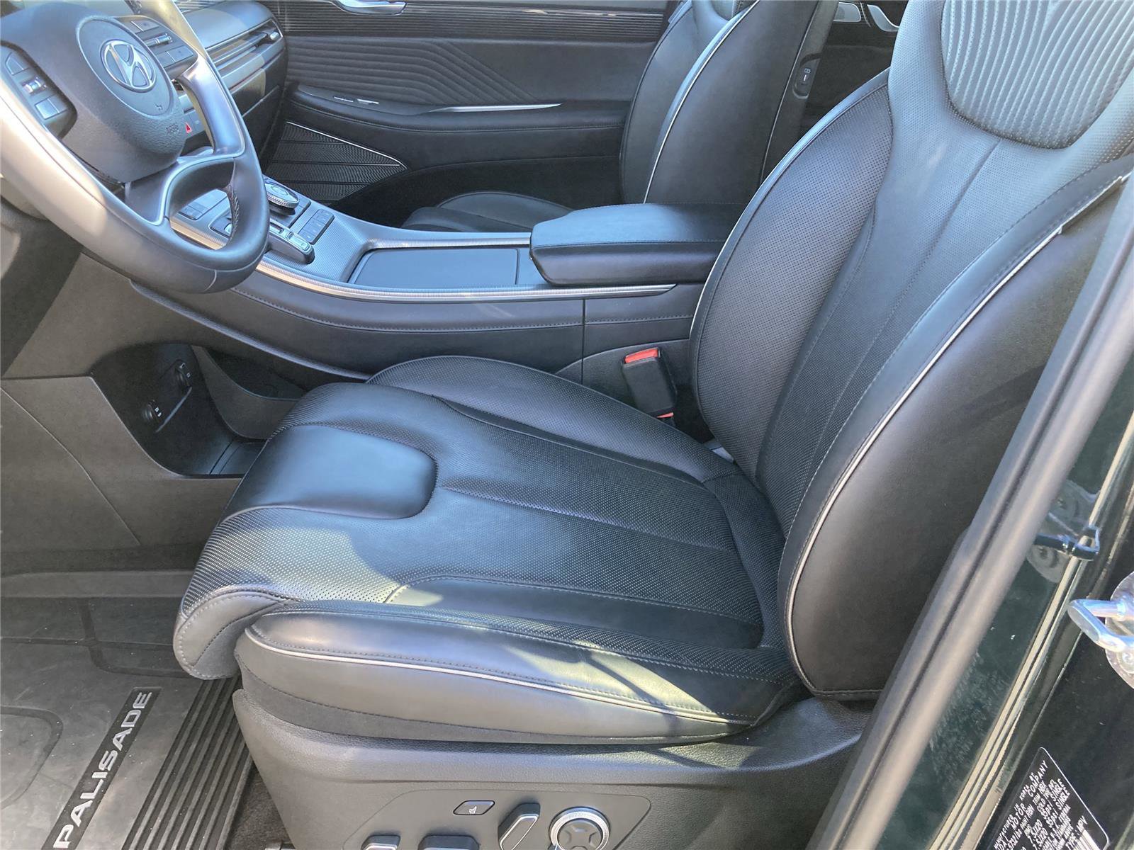 Used 2025 Hyundai Palisade Calligraphy image 23