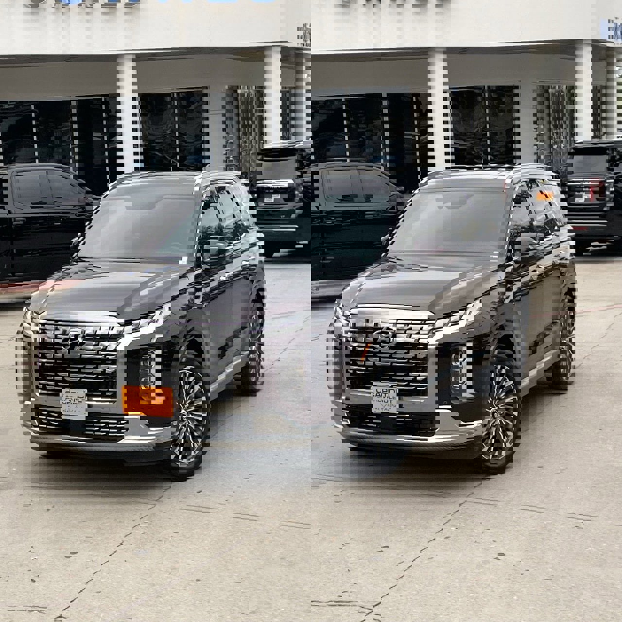 Used 2024 Hyundai Palisade Calligraphy image 9